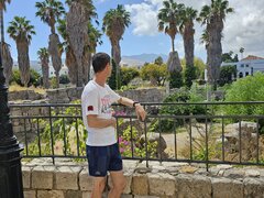 Discret pentru doamne, doar WhatsApp